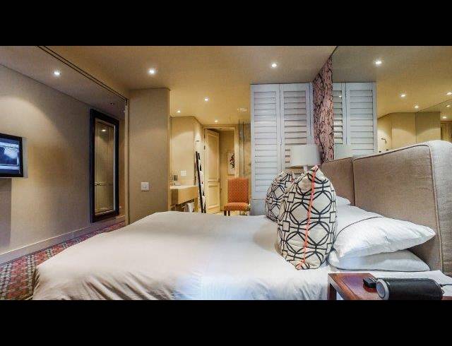 2 BEDROOM APARTMENT FOR SALE IN UMHLANGA RIDGE
